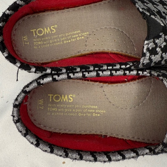 TOMS women’s Houndstooth Slip-On Shoes - Black and Silver - Picture 5 of 6